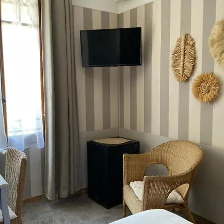 فندق La Marjolaine جوان ليه باه