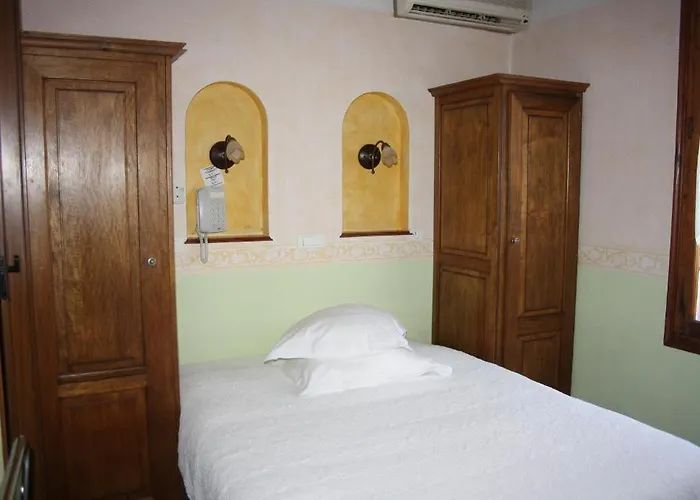 La Marjolaine מלון 2*